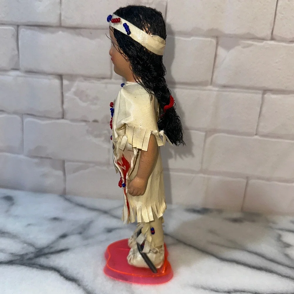 Vintage Lincolns Tomb Springfield Illinois Souvenir Doll Beaded Fringe 7 inch